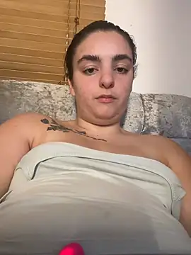Snapshot of LexiXXoo chatting on July 10, 2026, 9:28 pm LexiXXoo online show from July 10, 2026, 9:28 pm