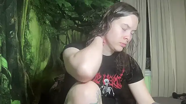 Snapshot of mo0ngoddess chatting on February 1, 2026, 4:33 am mo0ngoddess online show from February 1, 2026, 4:33 am