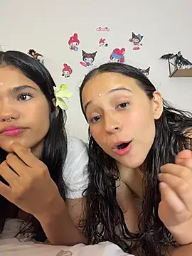 Eilicarver online show from May 17, 2026, 8:38 pm