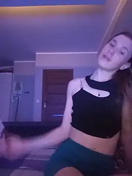 BarniLilit online show from June 17, 2026, 8:32 pm