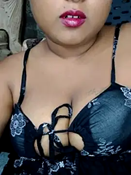 Snapshot of Rishwana77 chatting on July 10, 2026, 4:53 pm Rishwana77 online show from July 10, 2026, 4:53 pm
