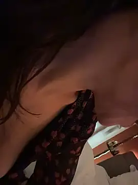 ZARELIA online show from May 13, 2026, 5:10 pm