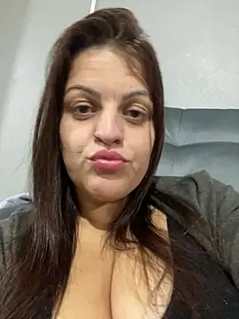 Snapshot of sweet_milenaa chatting on June 30, 2026, 12:28 pm sweet milenaa online show from June 30, 2026, 12:28 pm