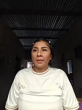 Snapshot of noemy-25 chatting on May 31, 2026, 6:31 pm noemy-25 online show from May 31, 2026, 6:31 pm