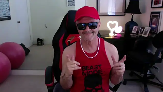 hotdadbod online show from February 26, 2025, 9:48 pm