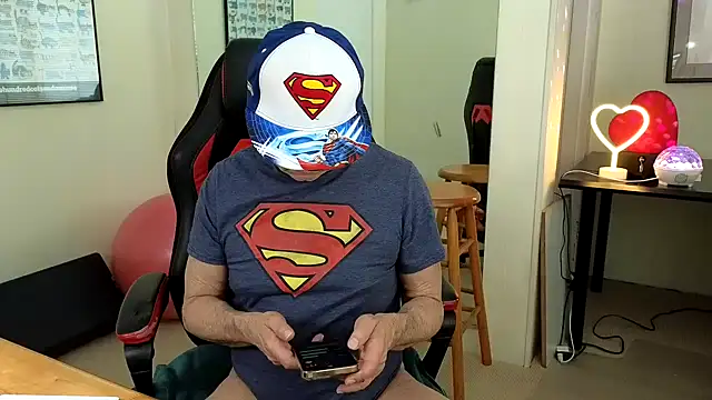 hotdadbod online show from March 4, 2025, 9:32 pm