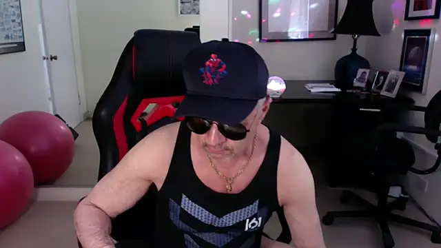 hotdadbod online show from March 18, 2025, 8:37 pm