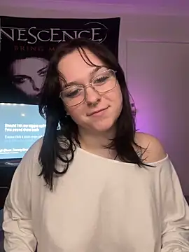 Rxsie222 online show from May 18, 2026, 1:28 pm