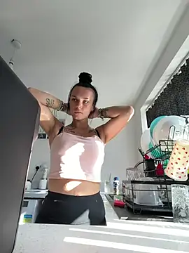 Snapshot of XemzX chatting on July 10, 2026, 8:18 am XemzX online show from July 10, 2026, 8:18 am