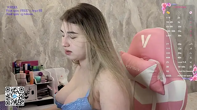 softiekitty online show from June 4, 2026, 12:22 pm