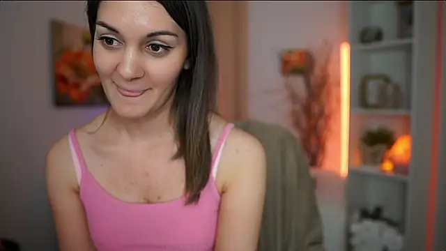Snapshot of Clara_MoonX chatting on May 16, 2026, 10:36 am Clara MoonX online show from May 16, 2026, 10:36 am