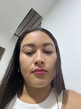 Tatiana123  online show from June 2, 2026, 7:49 pm