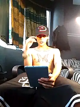 Snapshot of maxwell_crazy1 chatting on May 13, 2026, 10:27 pm maxwell crazy1 online show from May 13, 2026, 10:27 pm