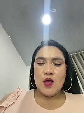 rousee69  online show from May 19, 2026, 6:31 am