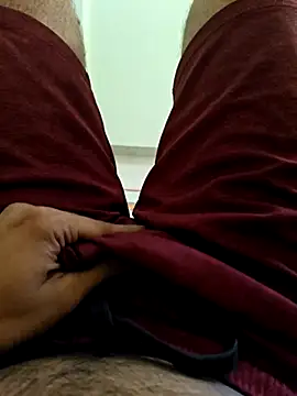 1Horny Boy1 online show from May 13, 2026, 5:16 am