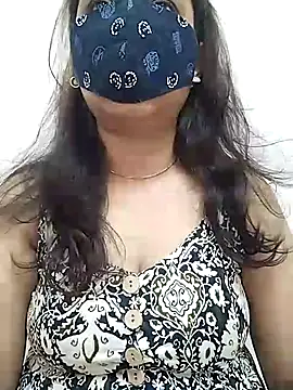 hot kiran2000 online show from May 14, 2026, 10:11 am