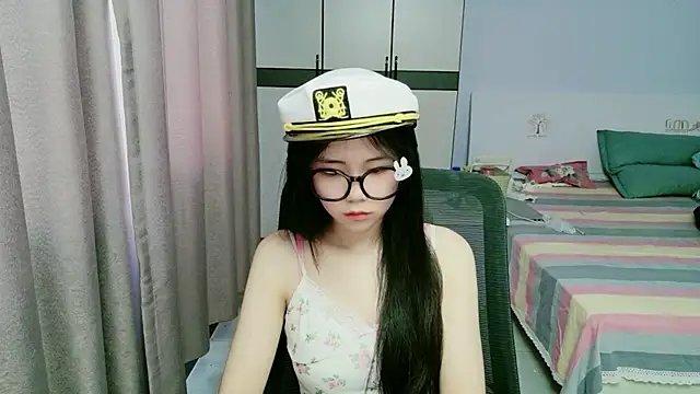 xiaoxiaoyu030 online show from June 26, 2026, 8:19 am