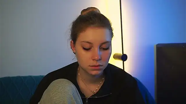 Sairallyn online show from May 23, 2026, 5:12 am