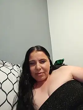 Snapshot of Angel_and_Devil_couple chatting on June 1, 2026, 9:38 pm Angel and Devil couple online show from June 1, 2026, 9:38 pm