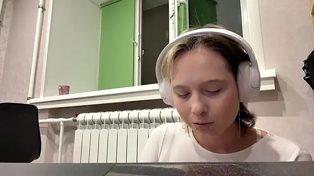CuteLilit online show from June 10, 2026, 8:08 pm