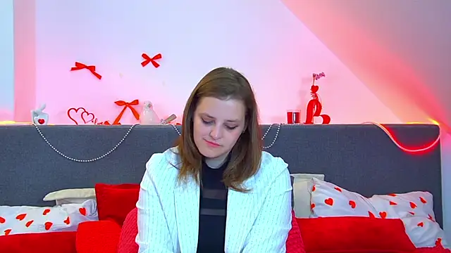 Snapshot of AlexaAvery chatting on July 1, 2026, 6:59 am AlexaAvery online show from July 1, 2026, 6:59 am