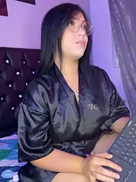 Cheerryloverss online show from June 10, 2026, 10:08 pm