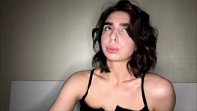 Snapshot of JessiaRuezga chatting on July 2, 2026, 12:33 pm JessiaRuezga online show from July 2, 2026, 12:33 pm
