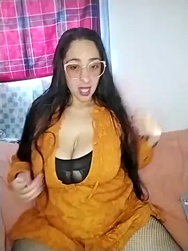 Snapshot of Pamela_sa chatting on May 19, 2026, 5:19 pm Pamela sa online show from May 19, 2026, 5:19 pm