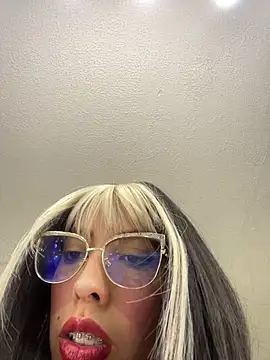Snapshot of MeraSecretXXX chatting on June 11, 2026, 7:23 pm MeraSecretXXX online show from June 11, 2026, 7:23 pm