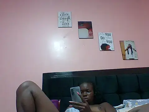 Snapshot of shantell_1 chatting on June 14, 2026, 7:16 pm shantell 1 online show from June 14, 2026, 7:16 pm
