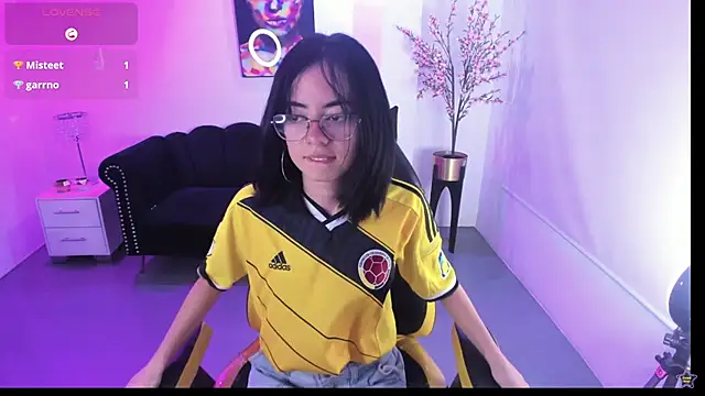 Janne foox online show from June 1, 2026, 7:37 pm