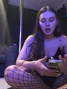 stonettequeenn online show from May 15, 2026, 3:24 am