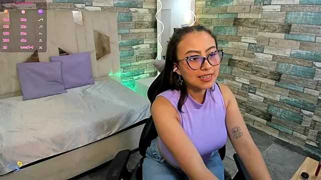 Amhira Tay online show from June 16, 2026, 8:55 pm