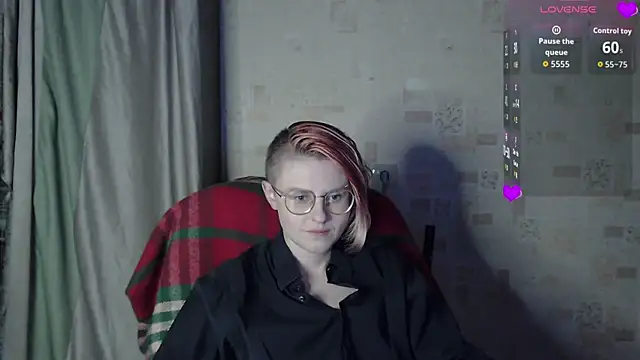 Snapshot of __Freya___ chatting on July 8, 2026, 5:06 pm Freya online show from July 8, 2026, 5:06 pm