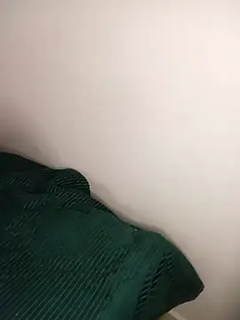 sexy girlyee online show from July 9, 2026, 12:42 pm