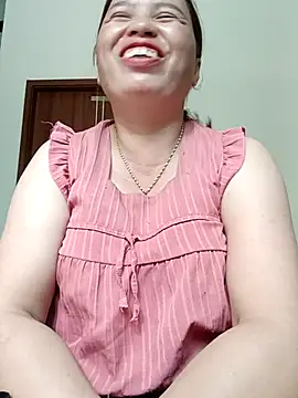 Snapshot of -Yeyi- chatting on June 22, 2026, 3:25 am -Yeyi- online show from June 22, 2026, 3:25 am