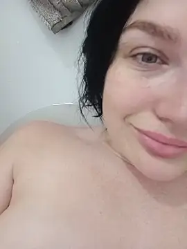 Snapshot of SeductiveSirenX chatting on May 18, 2026, 10:26 pm SeductiveSirenX online show from May 18, 2026, 10:26 pm