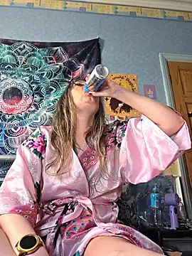 Izzylove47 online show from May 16, 2026, 11:31 am