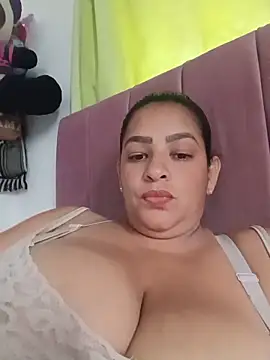 Snapshot of hugeboobs_zafiro chatting on June 3, 2026, 1:46 pm hugeboobs zafiro online show from June 3, 2026, 1:46 pm
