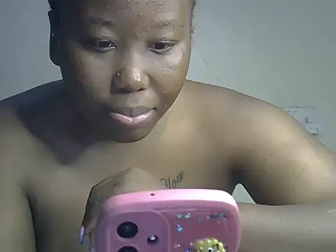 Snapshot of Curvy_nelly1 chatting on June 30, 2026, 5:52 am Curvy nelly1 online show from June 30, 2026, 5:52 am