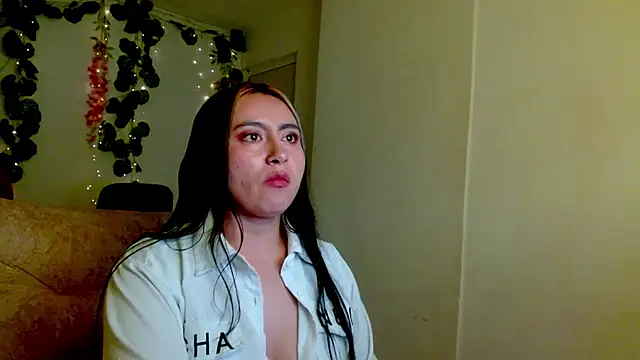 sara16092020 online show from May 21, 2026, 1:29 pm