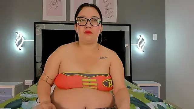 Snapshot of zoe_curvyy chatting on June 19, 2026, 12:09 pm zoe curvyy online show from June 19, 2026, 12:09 pm