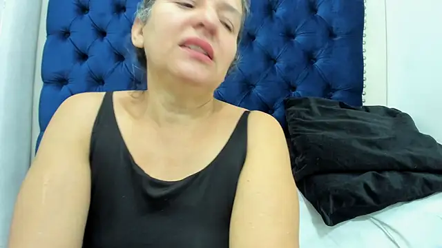 AlondraSosa online show from July 7, 2026, 12:53 pm