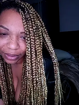 KinkeeKaee online show from July 4, 2026, 5:46 am