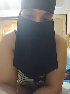 Laty 123 online show from June 30, 2026, 5:03 pm