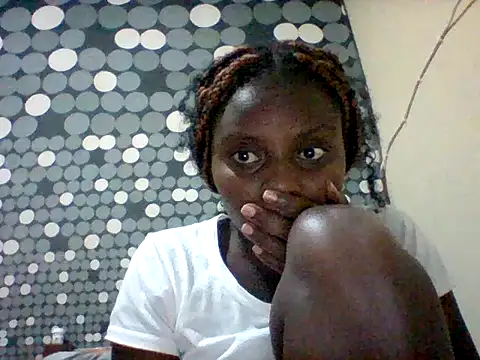 Snapshot of liligal chatting on June 17, 2026, 7:48 pm liligal online show from June 17, 2026, 7:48 pm
