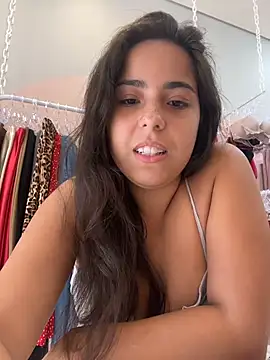 Snapshot of onMelan chatting on June 10, 2026, 4:17 pm onMelan online show from June 10, 2026, 4:17 pm