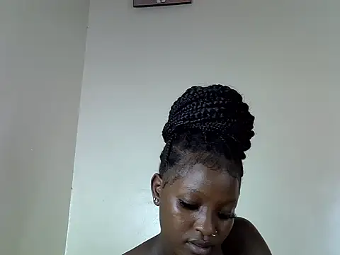 Snapshot of Ariana_ribaby chatting on June 11, 2026, 12:32 am Ariana ribaby online show from June 11, 2026, 12:32 am