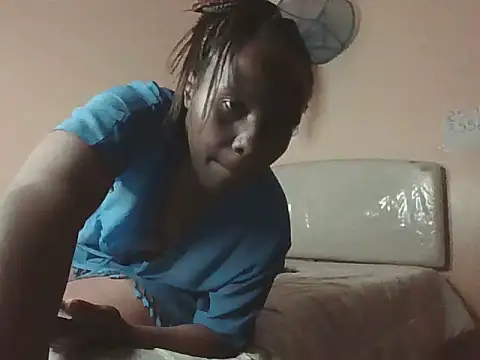 pinky-lips online show from May 19, 2026, 4:46 pm