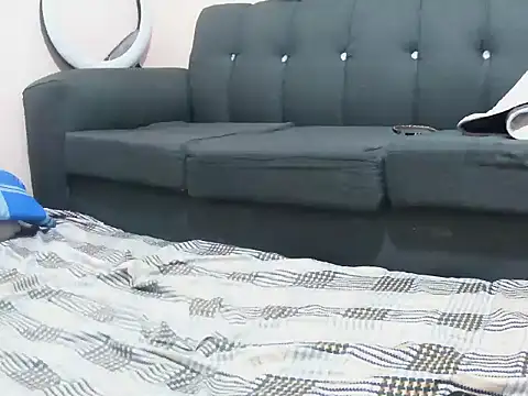 Snapshot of Sweet_Rosy chatting on June 10, 2026, 2:23 am Sweet Rosy online show from June 10, 2026, 2:23 am